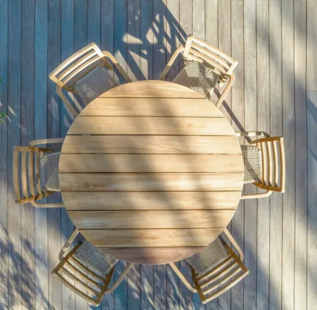 table à manger à l'extérieur