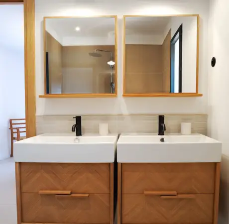 A7R07407 salle de douche 3 airbnb.jpg